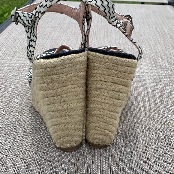 Charles David wedged sandals size 9.5 - Picture 5 of 12